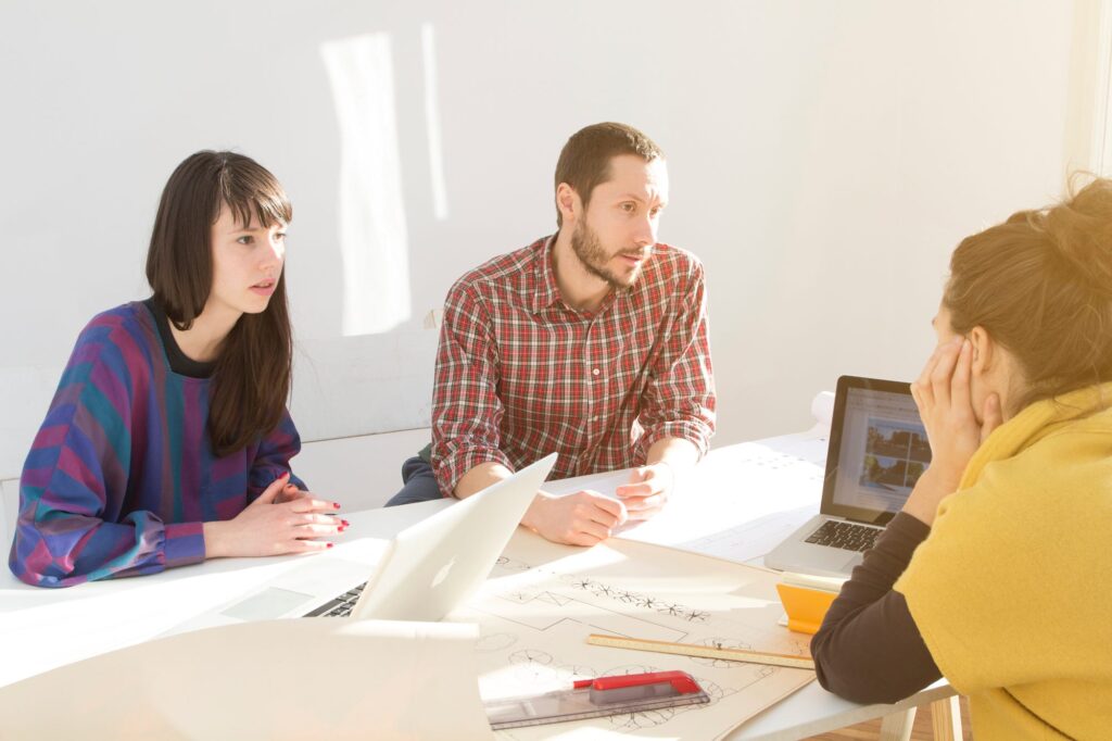 découvrez l'univers du design numérique : explorez les techniques, tendances et outils essentiels pour créer des visuels captivants et innovants. apprenez à transformer vos idées en réalisations graphiques exceptionnelles.