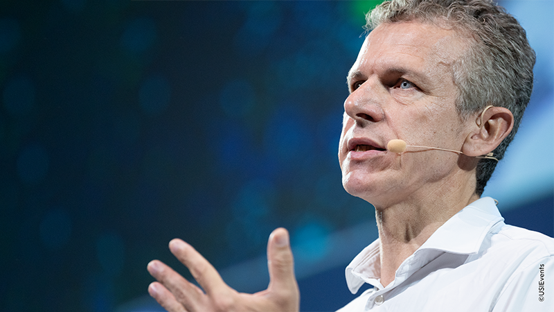 découvrez les secrets de carrière de gilles babinet, un entrepreneur visionnaire et expert en transformation digitale. plongez dans son parcours inspirant et ses conseils pour réussir dans le monde moderne des affaires.
