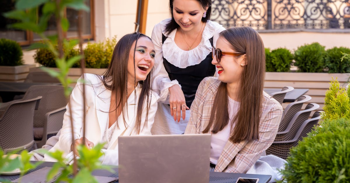 découvrez comment l'innovation sociale transforme nos sociétés grâce à des solutions créatives pour relever les défis contemporains. explorez des initiatives inspirantes et des projets qui redéfinissent le lien entre économie et bien-être social.